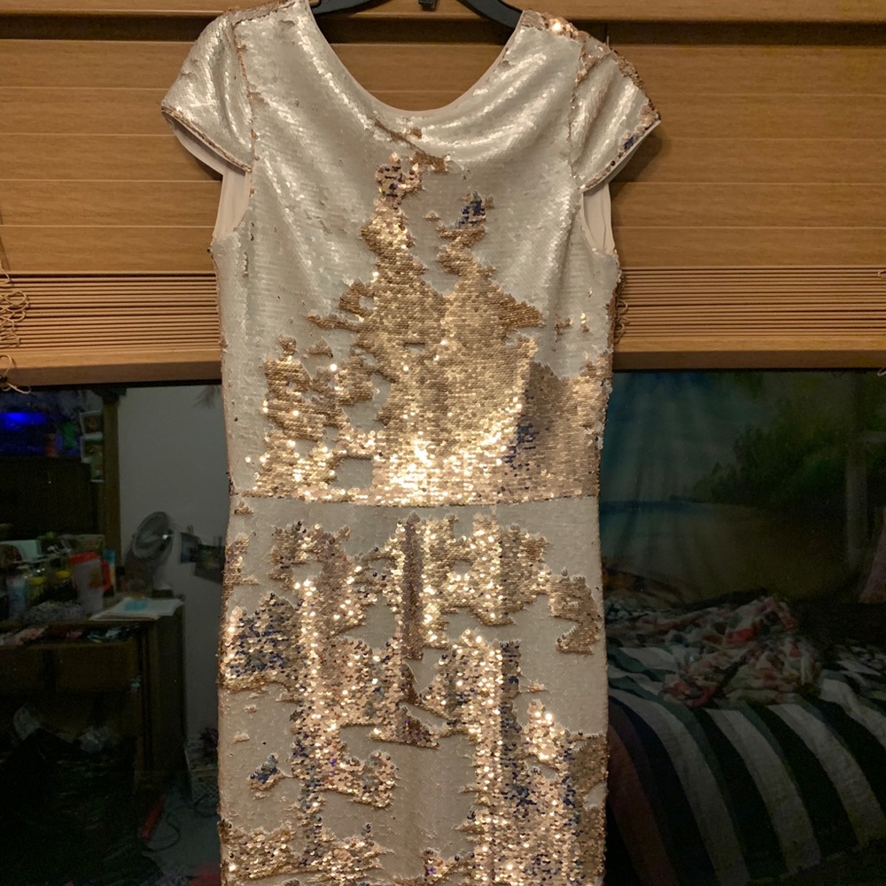 Vince Camuto Creme Sequin V-Back Mini Dress